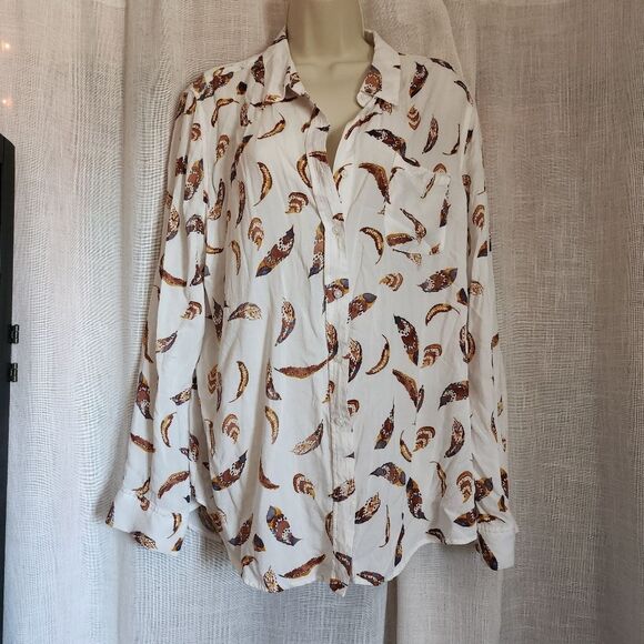Como Vintage White and Brown Feather Print Button Down Shirt - Picture 2 of 6